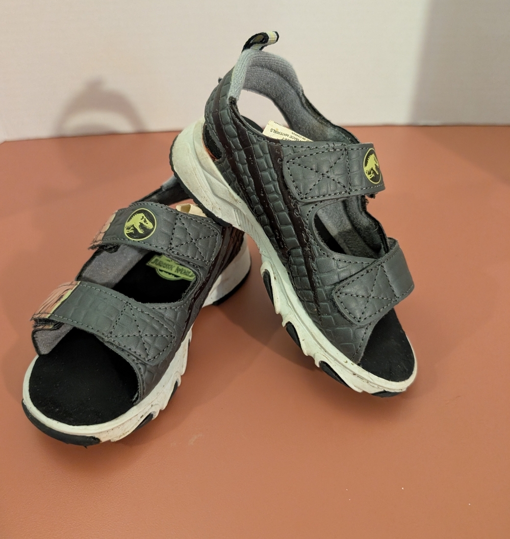 Jurassic World Toddler Boy Open-Toe Sandals in Size 8